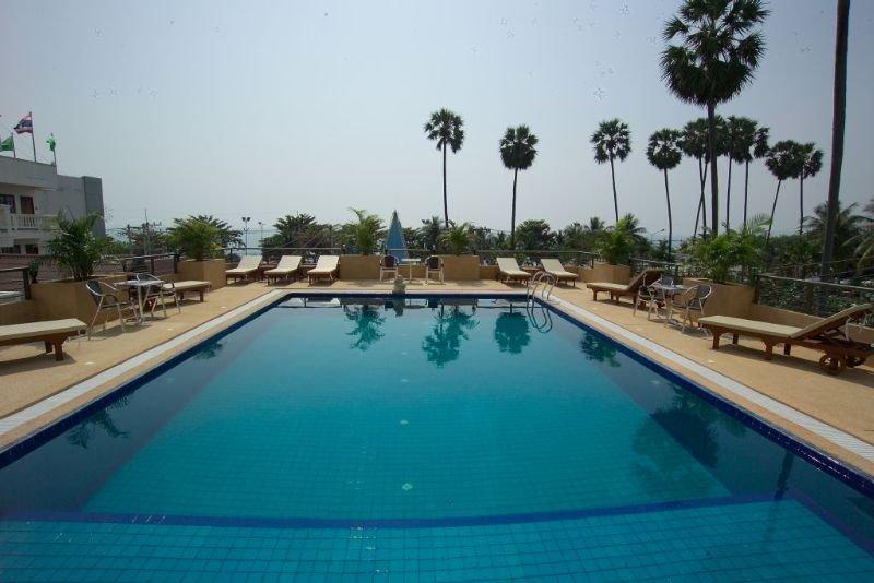 The New Eurostar Jomtien Beach Hotel Экстерьер фото