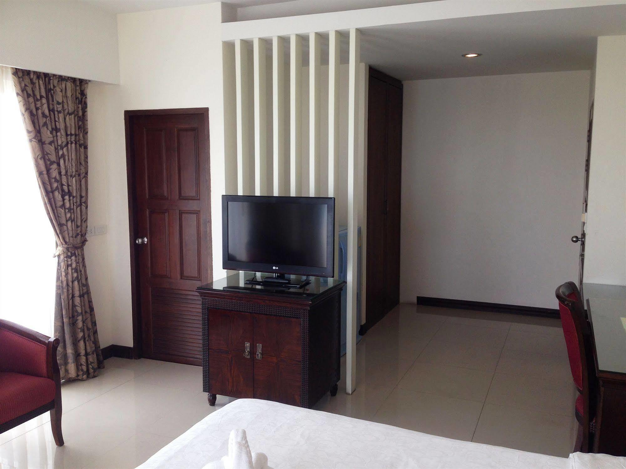 The New Eurostar Jomtien Beach Hotel Экстерьер фото