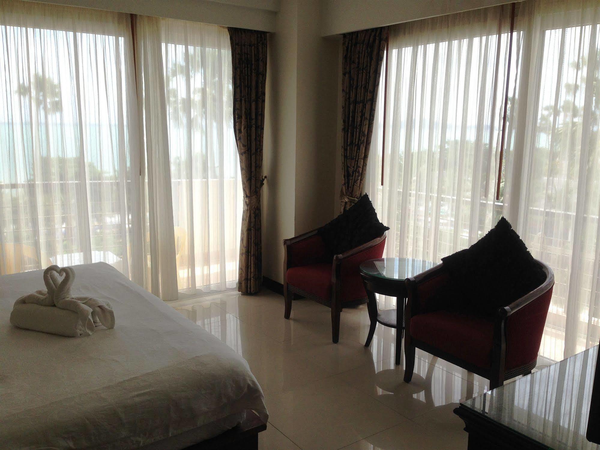 The New Eurostar Jomtien Beach Hotel Экстерьер фото